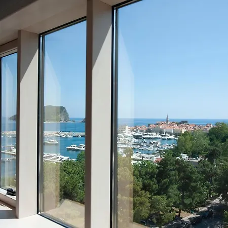 Fontana Seafront Residences Hotel