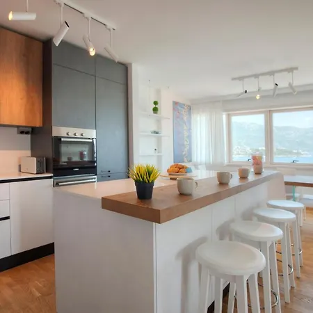 Hotel Fontana Seafront Residences Budva