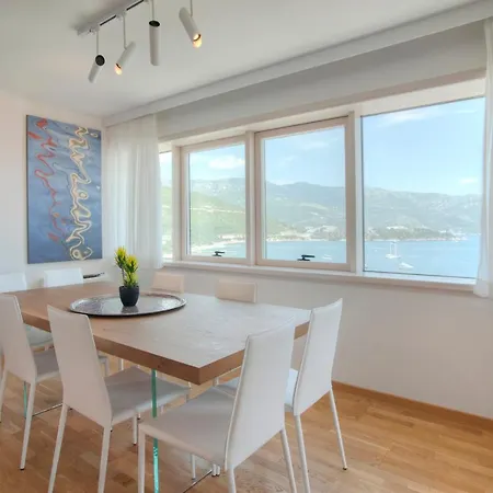 Fontana Seafront Residences 4* Budva